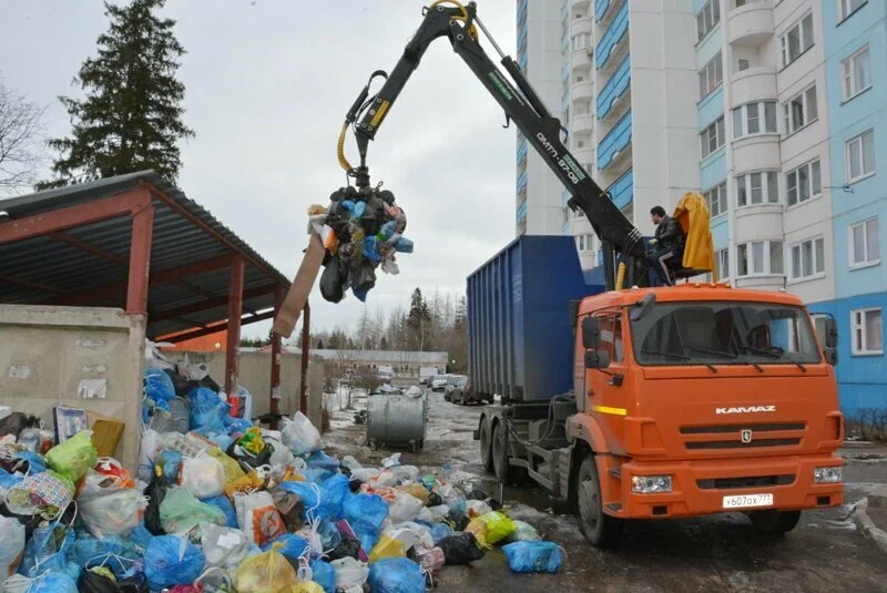 Вывоз бытового мусора в Брянске с погрузкой в октябре