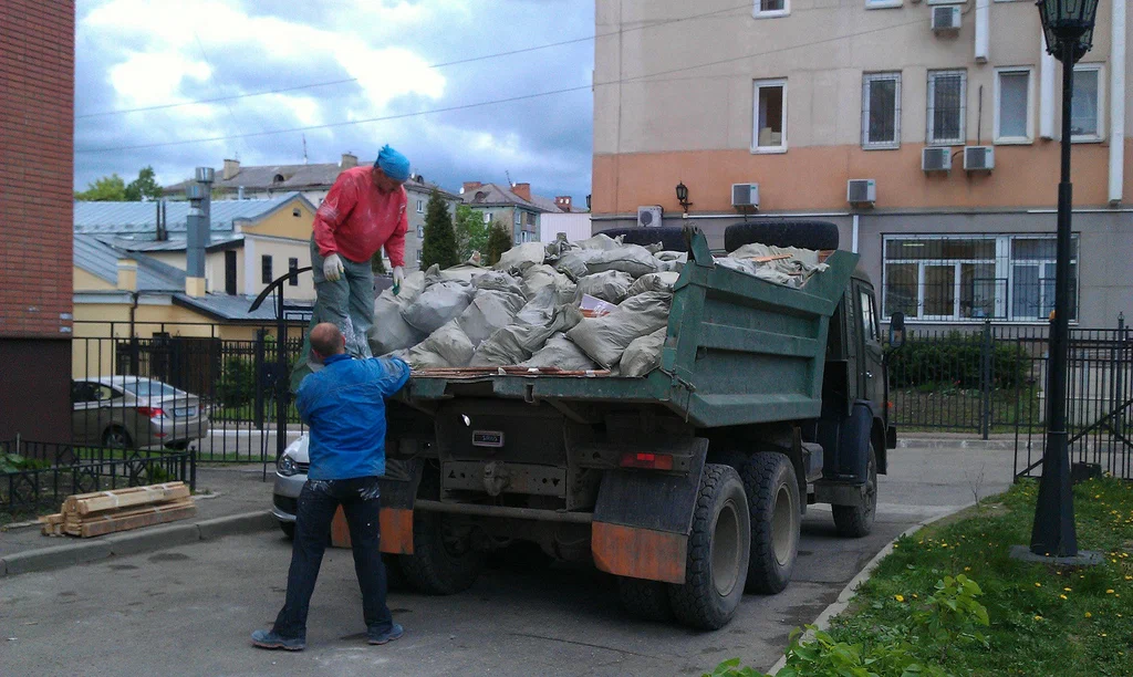 Вывоз строительного мусора в Брянске от 1720 руб. – ПроМусор