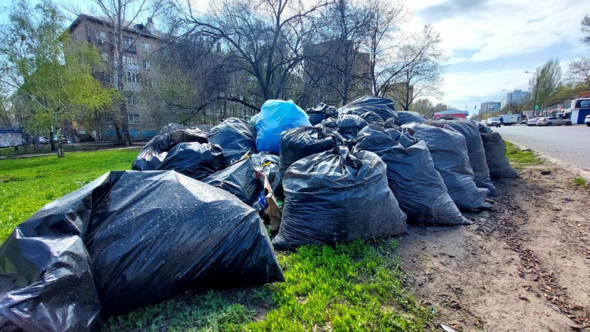 Вывоз и утилизация мусора после субботника в Брянске в октябре