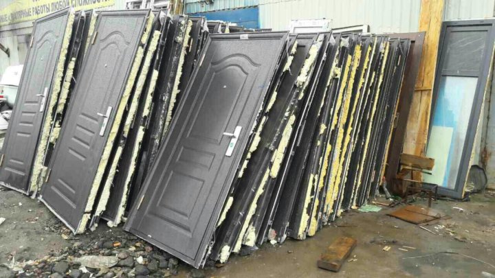 Вывоз металлических дверей с утилизацией в Брянске в октябре